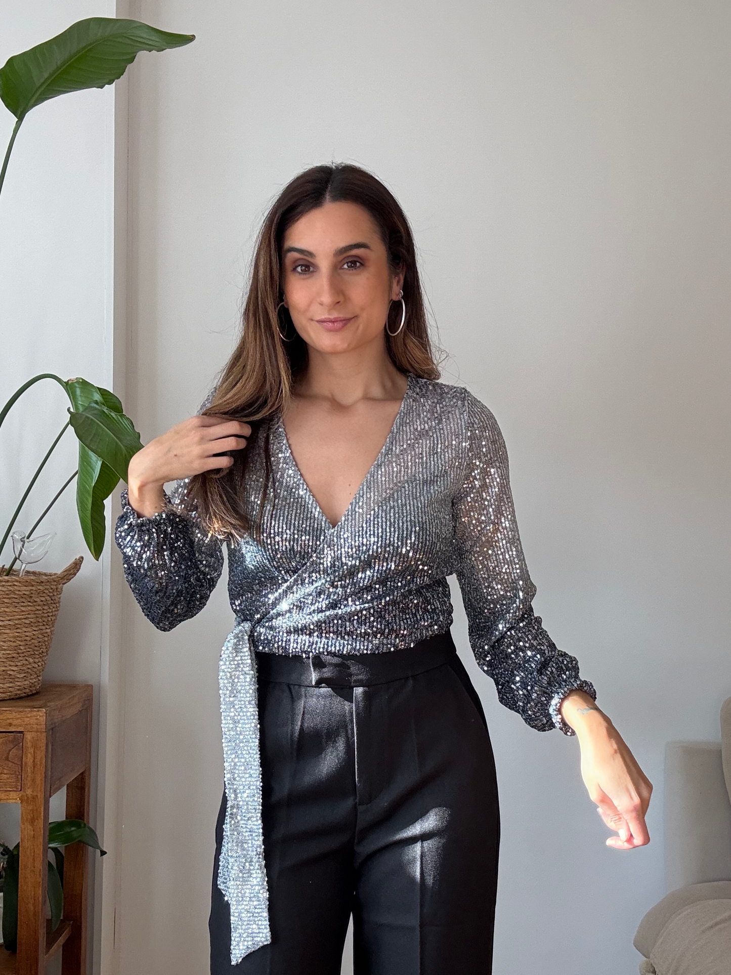 BLUSA CRUZADA LENTEJUELAS