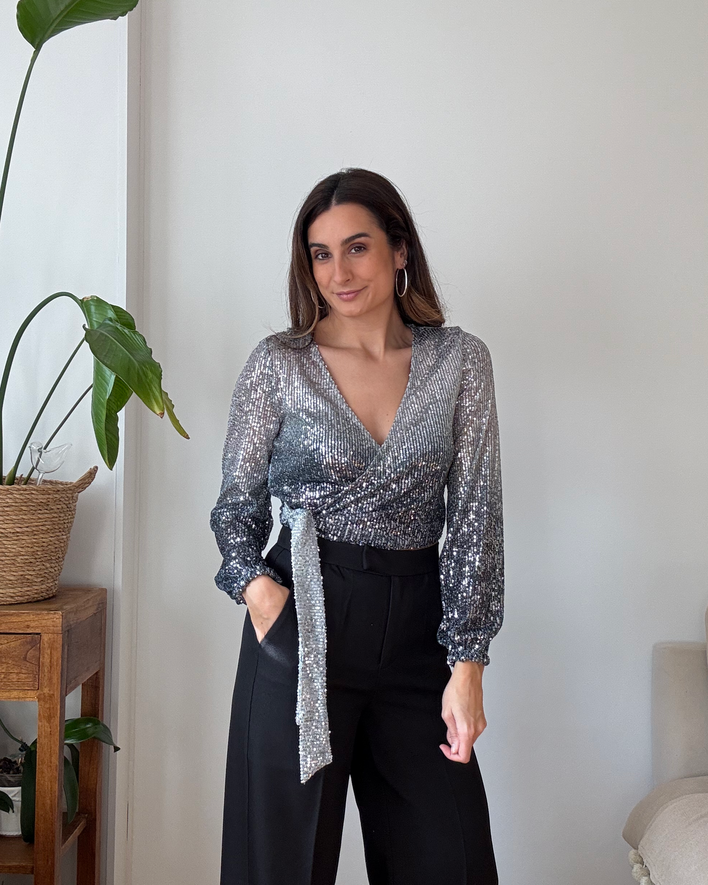 BLUSA CRUZADA LENTEJUELAS