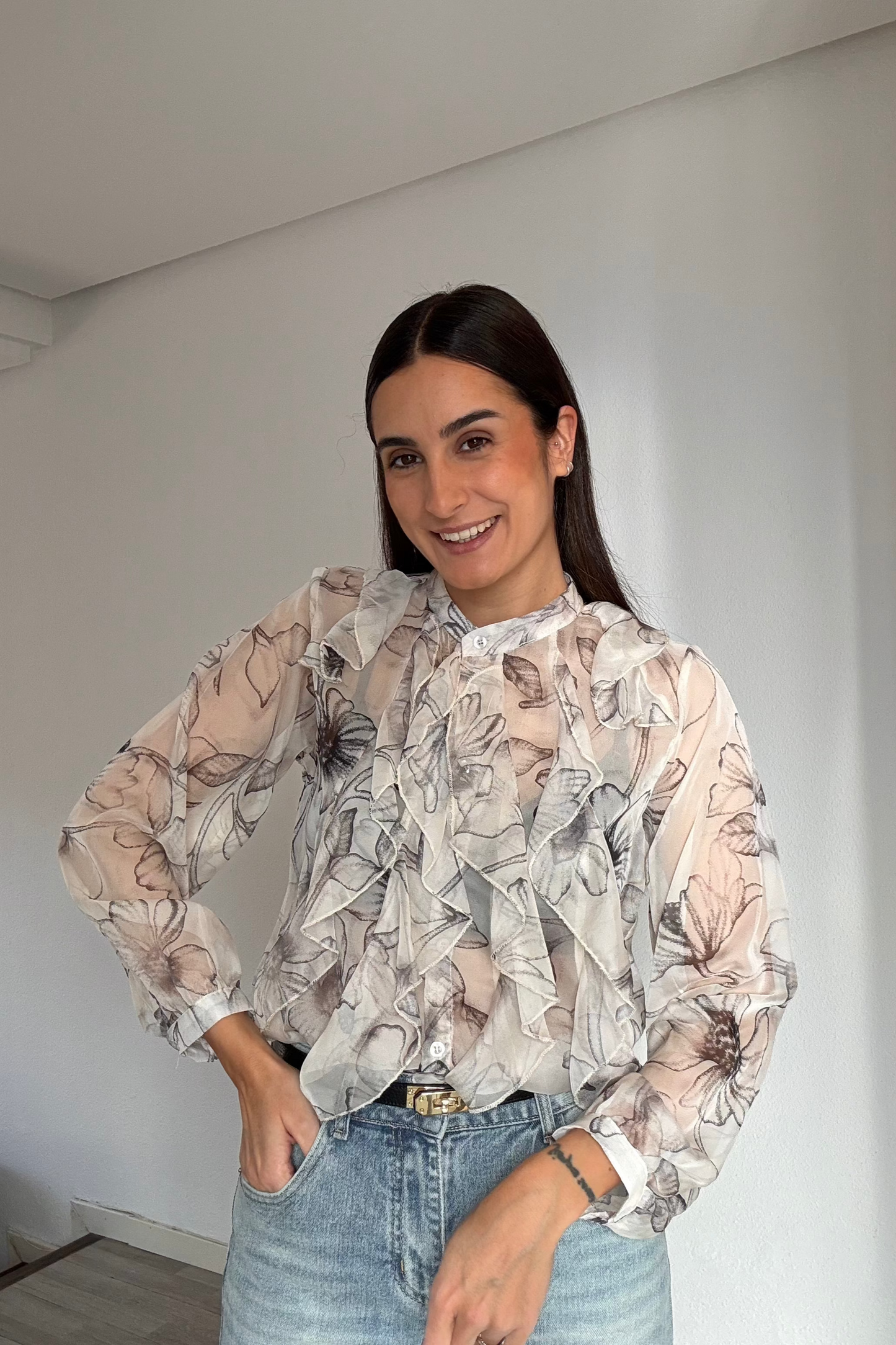 BLUSA VOLANTES ESTAMPADA