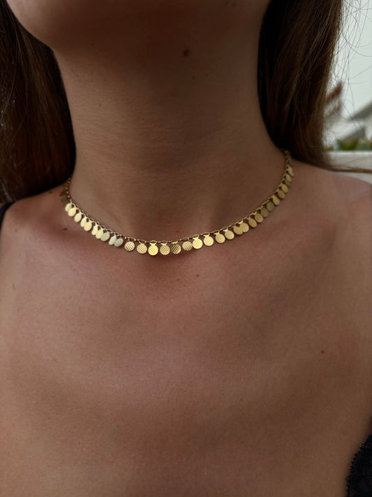 COLLAR COLGANTES REDONDOS RELIEVE DORADO