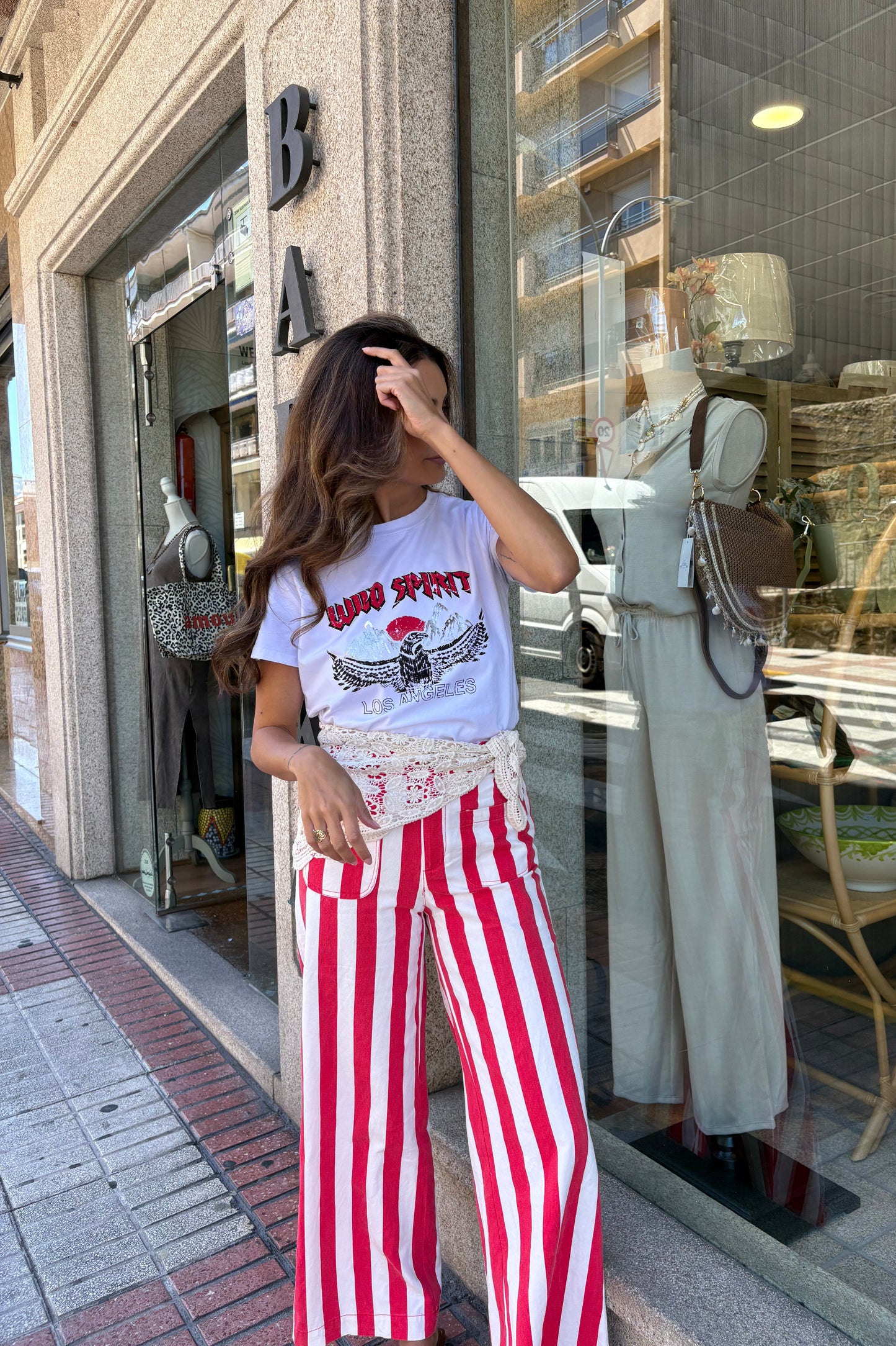 JEANS WIDE LEG TIRO ALTO RAYAS ROJO