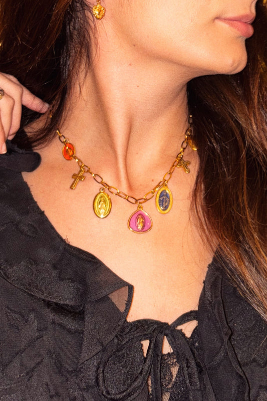 COLLAR CON COLGANTES RELIGIOSOS