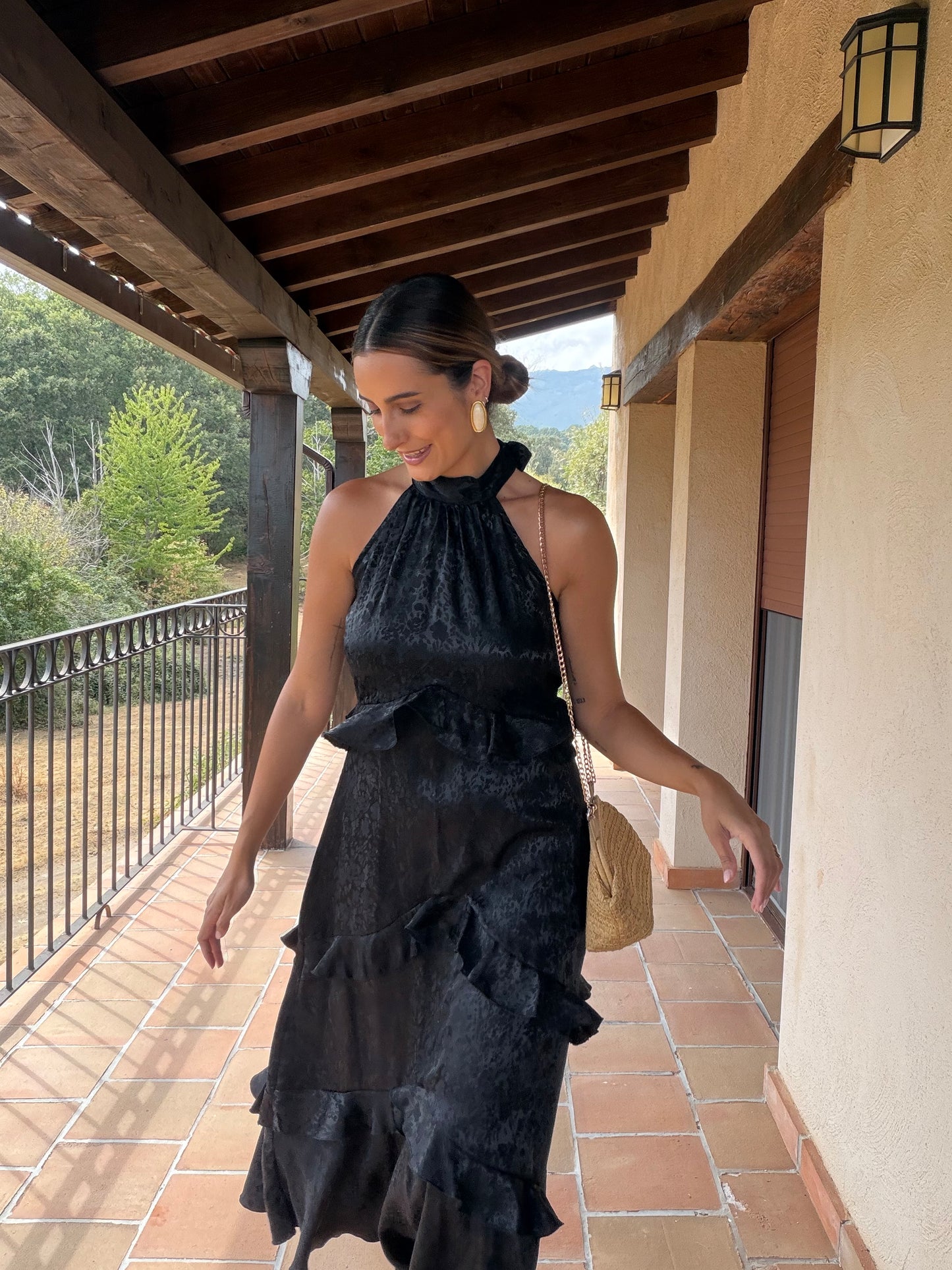 VESTIDO HALTER VOLANTES LARGO